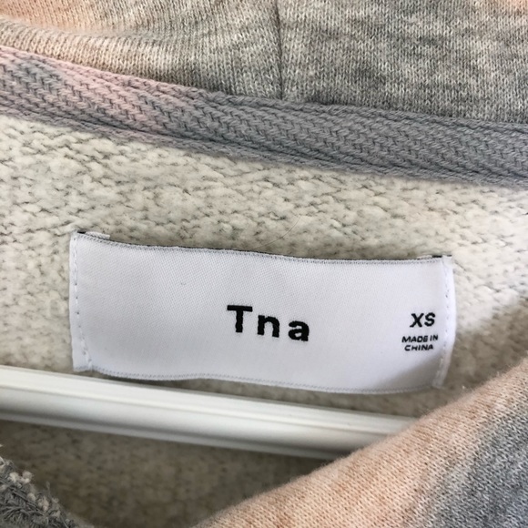 Aritzia TNA Crop Hoodie - Picture 7 of 7
